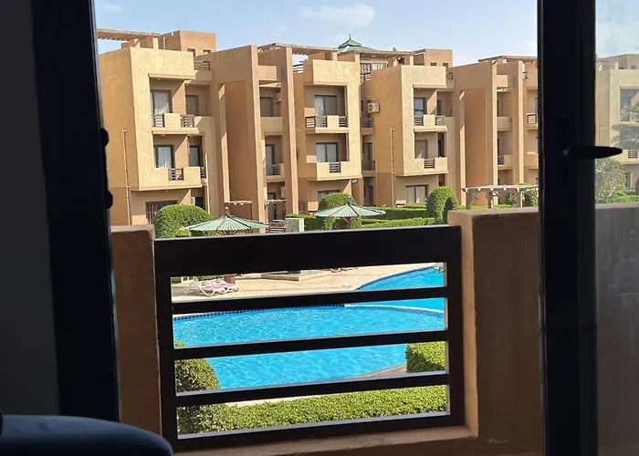 في قريه بلو باي اسيا العين السخنه Apartment *